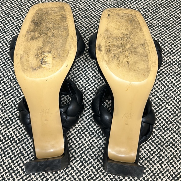 Puffy Braided Heels | Black | Excellent Pre-Loved Condition - Picture 4 of 4